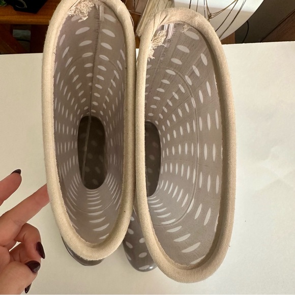 💥CLEAROUT💥Rainy Day Gray Polka Dot Tall Waterproof Boots Size 10 Galoshes - Picture 6 of 7